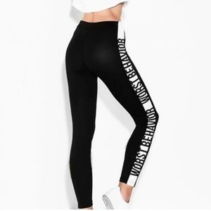 Best Behavior Printed Leggings L133